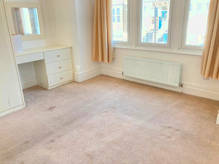 1 Bedroom Flat To Rent In Windermere Road, London, W5