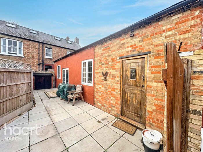 2 Bedroom Detached Bungalow For Sale In London Road, Chatteris, PE16