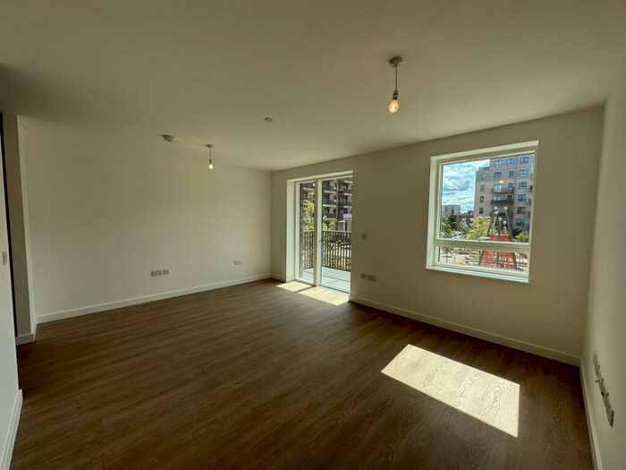 1 Bedroom Flat To Rent In Mast Street, IG11