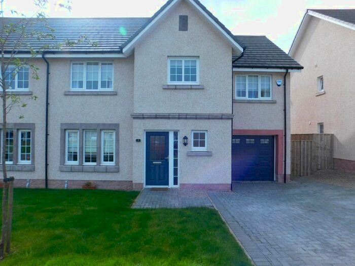 4 Bedroom Semi-Detached House To Rent In West Craigbank Avenue, Aberdeen, AB15