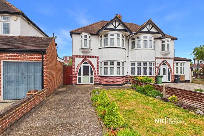 3 Bedroom Semi-Detached House To Rent In Waverley Road, Stoneleigh, Surrey., KT17