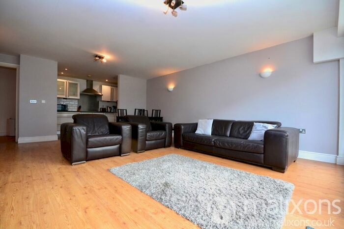 3 Bedroom Flat To Rent In Picture House, Streatham High Road SW16
