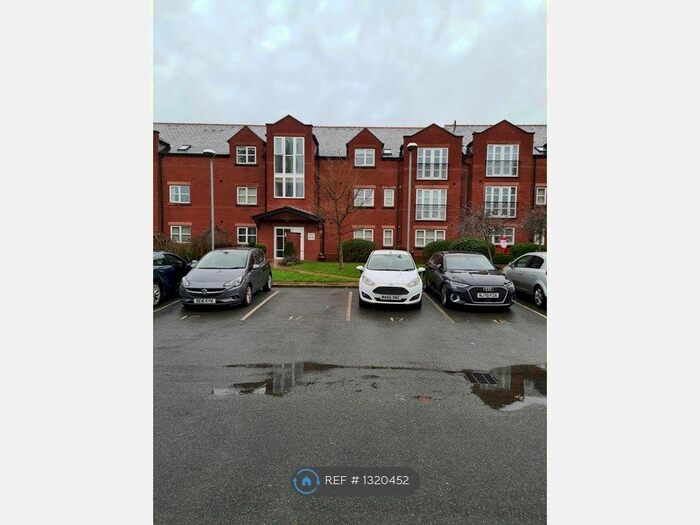 2 Bedroom Flat To Rent In Peel House, Seaforth L21
