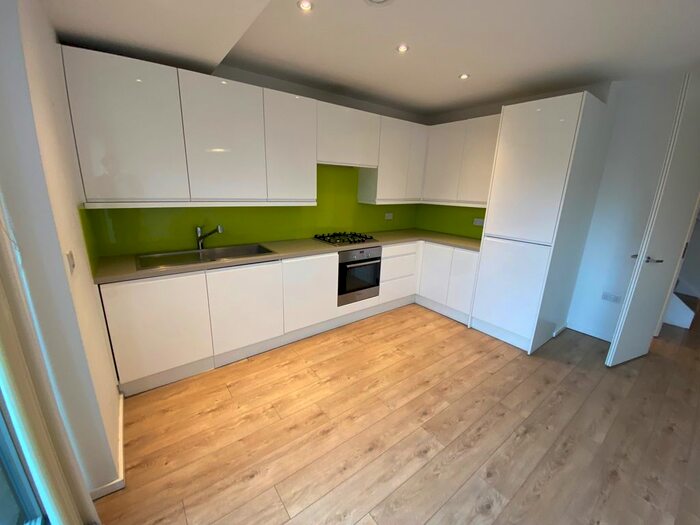 3 Bedroom Terraced House To Rent In Greenfield Place, Hayes, Greater London, UB3