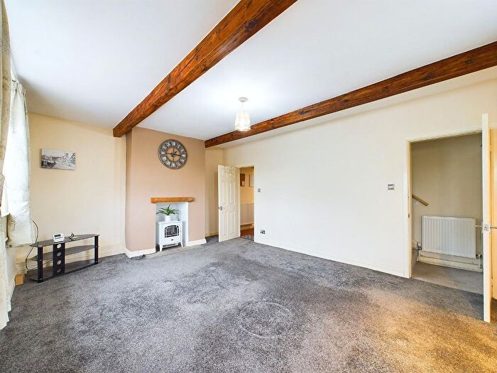 2 Bedroom Property To Rent In Lane Side, Wilsden, Bradford, BD15