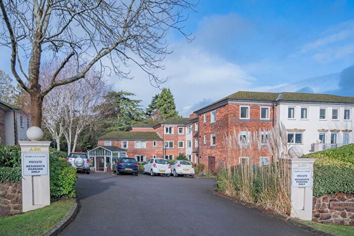 2 Bedroom Flat For Sale In Worcester Road, Malvern, Worcestershire, WR14