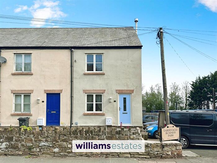 3 Bedroom House For Sale In Main Road, Ffynnongroyw, CH8