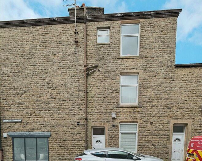 2 Bedroom Property To Rent In Beaconsfield Street, Haslingden, Rossendale, BB4