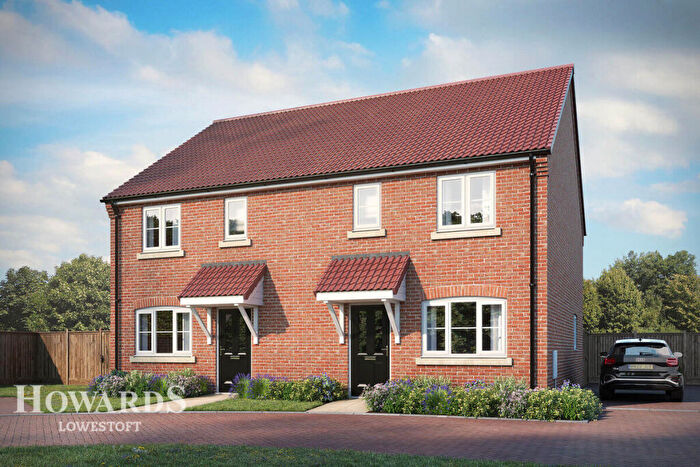 3 Bedroom Semi-Detached House For Sale In Quercus Drive, Harleston, IP20