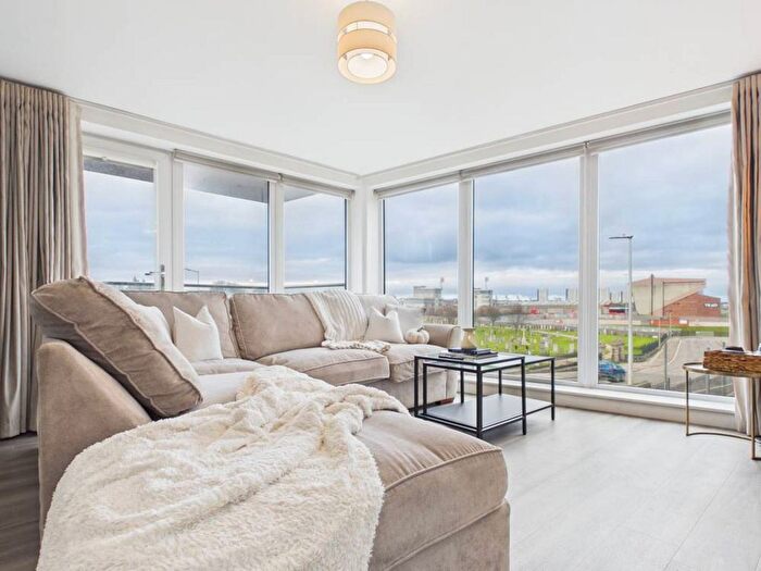 2 Bedroom Flat For Sale In Park Road, Aberdeen, AB24