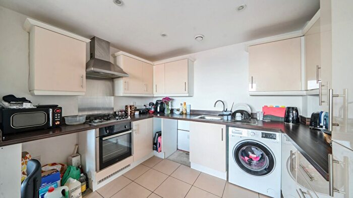 1 Bedroom Flat For Sale In Poppy Drive, London, EN3