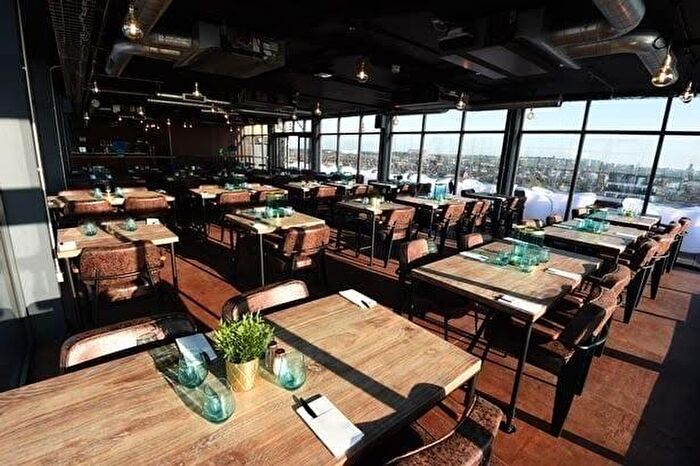 1 Bedroom Apartment To Rent In Daniel House, L20