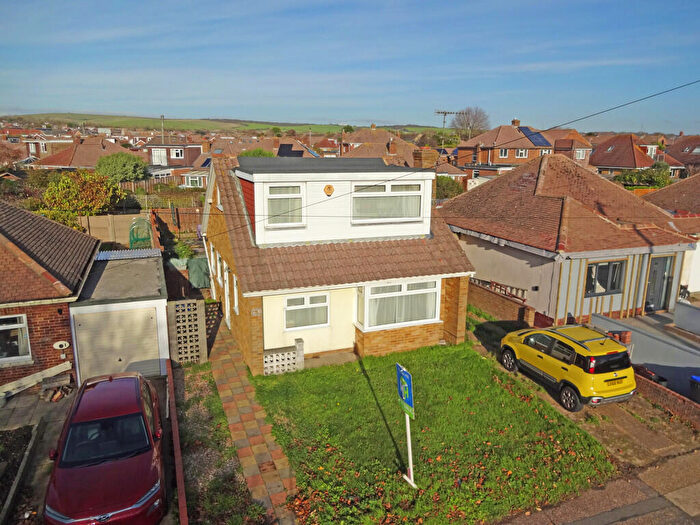 3 Bedroom Detached House For Sale In Middle Road, Shoreham-by-Sea, BN43