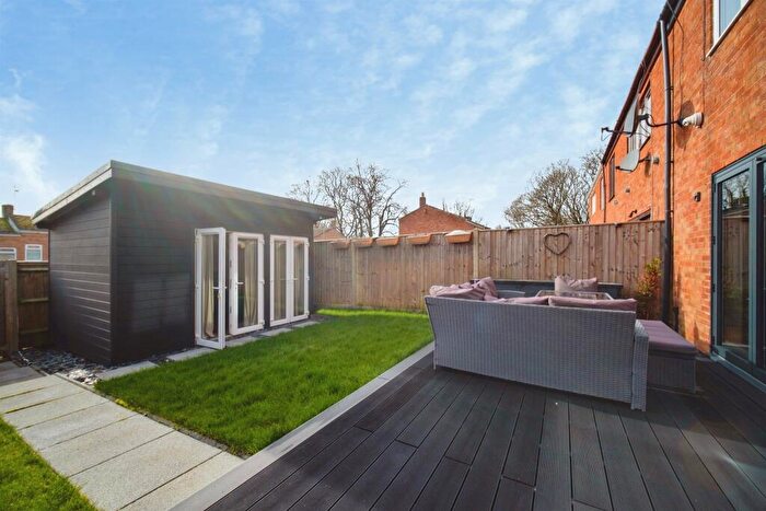 3 Bedroom Terraced House For Sale In Wilmott Way, Basingstoke, RG23