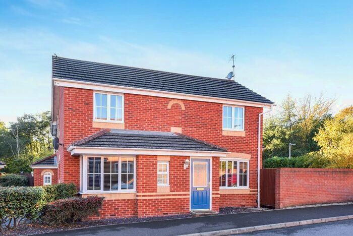 3 Bedroom Semi-Detached House To Rent In Hopper Vale, Bracknell, RG12