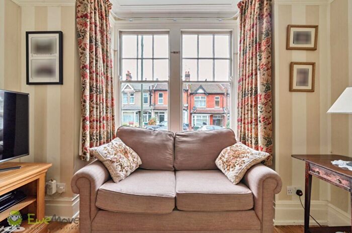 3 Bedroom Terraced House For Sale In Spencer Road, London, N11