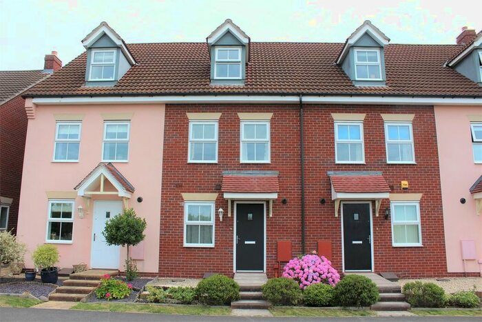 4 Bedroom Terraced House To Rent In Kings Yard, Bishops Lydeard, Taunton, TA4