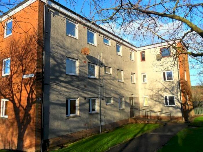 2 Bedroom Flat To Rent In Deveron Crescent, Dundee, DD2