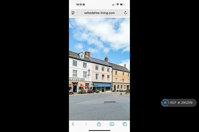 2 Bedroom Flat To Rent In Market Place, Woodstock, OX20