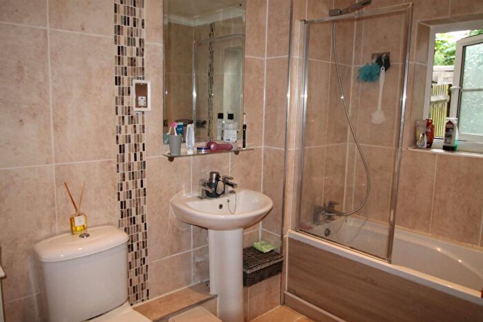 2 Bedroom Apartment To Rent In Jasmine Court, Maidstone, ME16