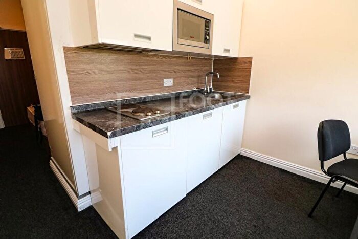 Flat To Rent In Sunbridge Halls, Sunbridge Road, BD1