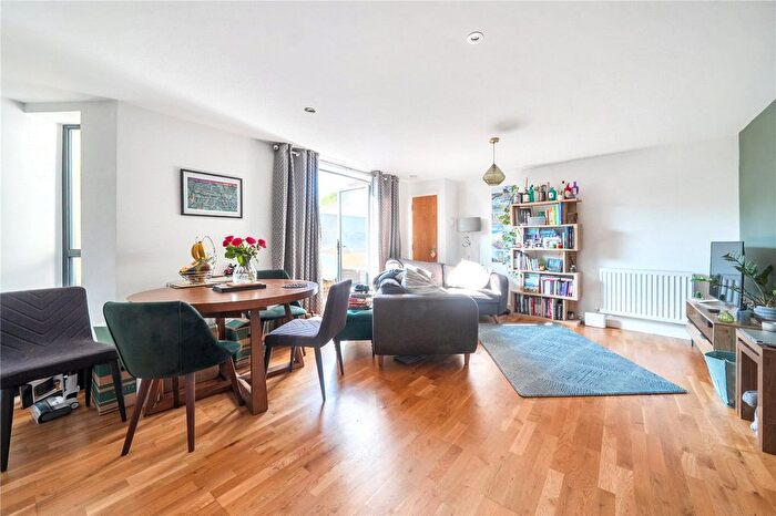 2 Bedroom Flat For Sale In Sydenham Road, London, SE26