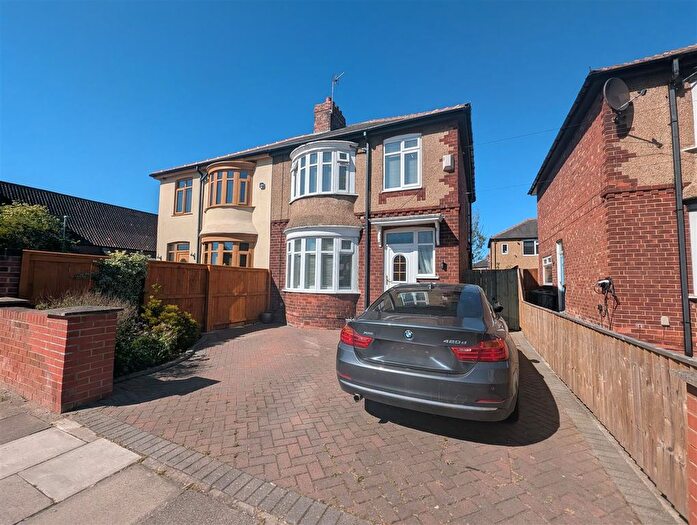 3 Bedroom Semi-detached House For Sale In Yarm Road, Darlington, DL1