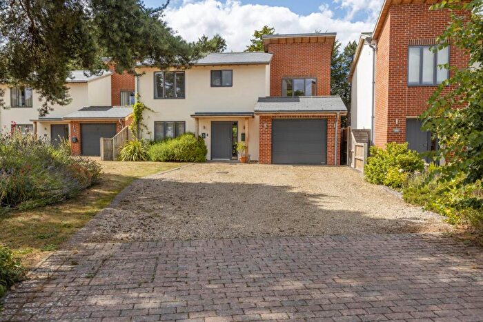 4 Bedroom Detached House For Sale In Parkside Drive, Old Catton, NR6