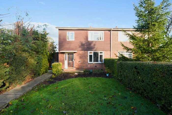 3 Bedroom Semi-Detached House To Rent In Eastmount Avenue, Hull, East Riding Of Yorkshi, HU8