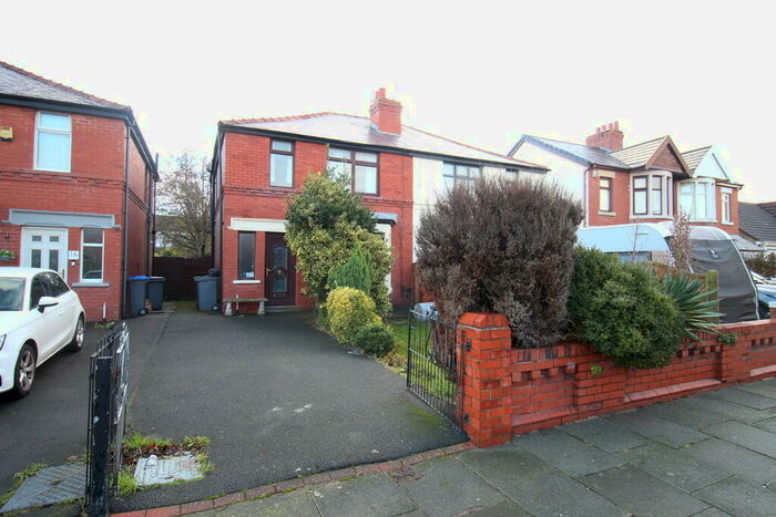 3 Bedroom Semi-Detached House To Rent In Sandgate, FY4