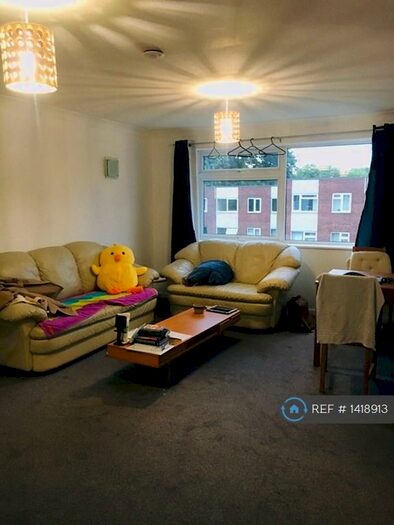 2 Bedroom Flat To Rent In Old Bedford Road, Luton, LU2