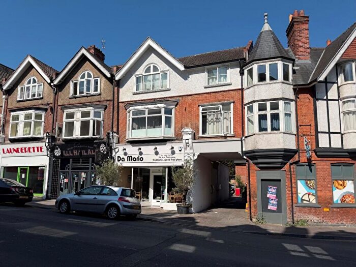 2 Bedroom Apartment To Rent In Queens Road, Bournemouth, BH2