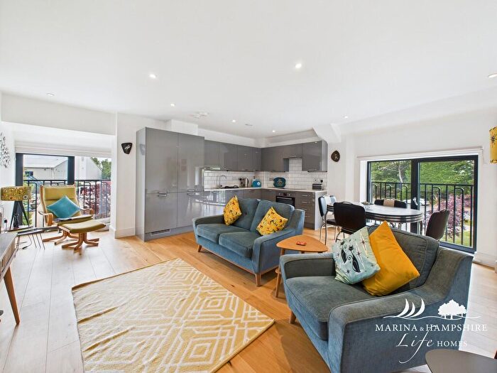 1 Bedroom Apartment For Sale In The Round House, Northney Marina, PO11