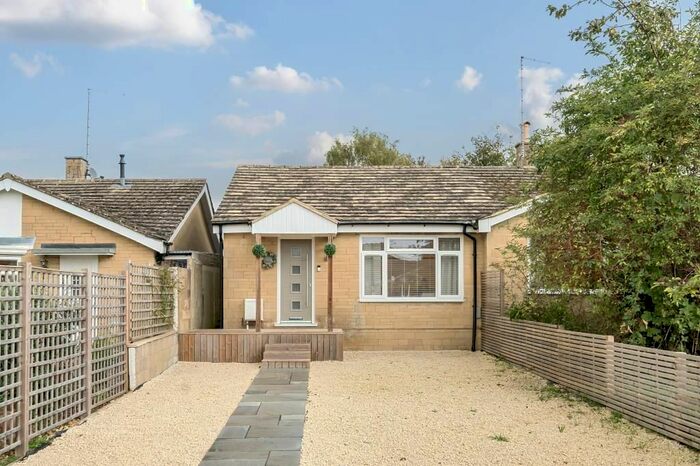 2 Bedroom Bungalow For Sale In Charlbury, Oxfordshire, OX7