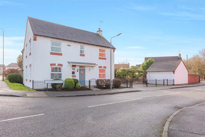 4 Bedroom Detached House For Sale In Buckingham Drive, Church Gresley, DE11