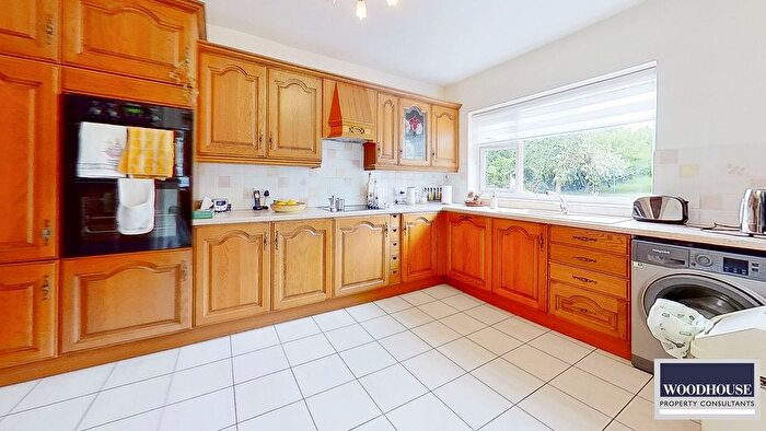 4 Bedroom Detached House For Sale In Hamlet Hill, Roydon, CM19