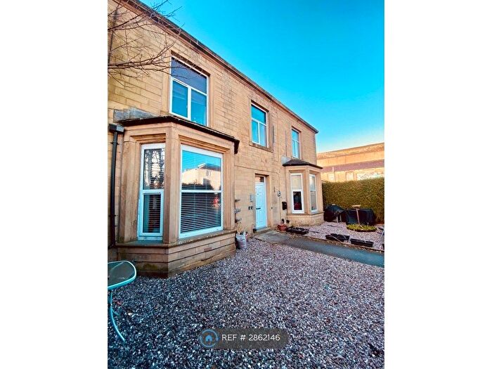 2 Bedroom Flat To Rent In Keighley Road, Colne, BB8