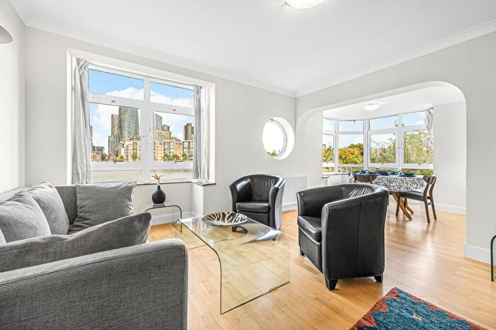 2 Bedroom Flat To Rent In Whiteadder Way, Cubitt Town, E14