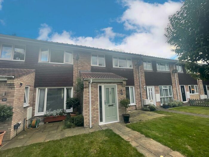 3 Bedroom House To Rent In Orchard Rise, Olveston, Bristol, BS35