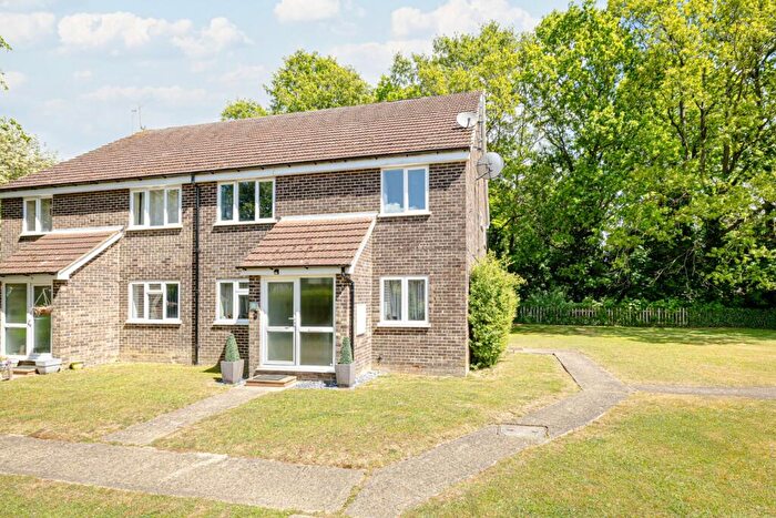 2 Bedroom Maisonette For Sale In Pynchbek, Bishop's Stortford, Hertfordshire, CM23