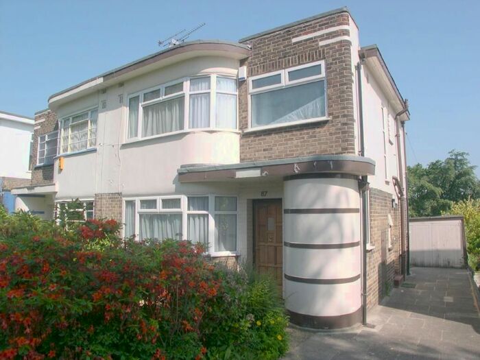 3 Bedroom Semi-Detached House To Rent In Alma Road, Headingley, Leeds, LS6