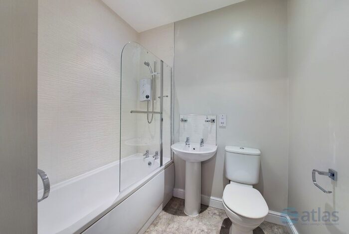 2 Bedroom Flat To Rent In Parkfield Road, Aigburth, L17