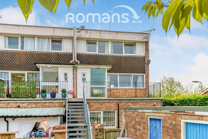 3 Bedroom Maisonette To Rent In Mountbatten Place, Kings Worthy, Winchester, SO23