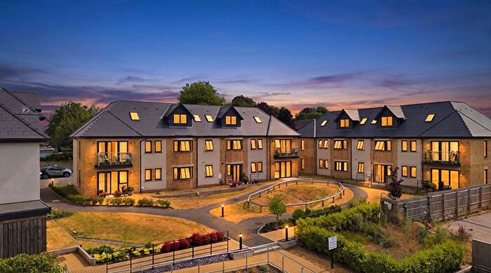 2 Bedroom Flat For Sale In Oakley Court, Rogerstone, Newport, NP10
