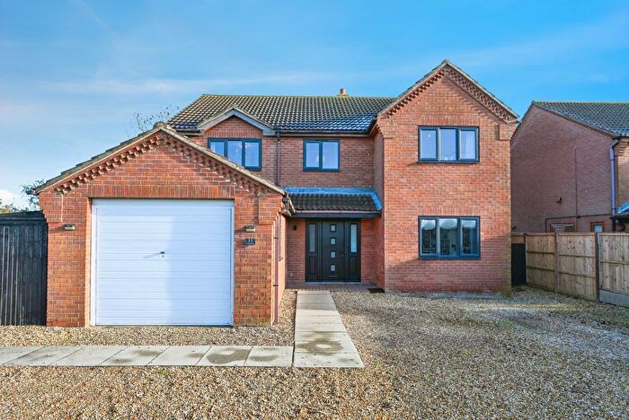 4 Bedroom Detached House For Sale In Clay Bank, South Kyme, Lincolnshire, LN4