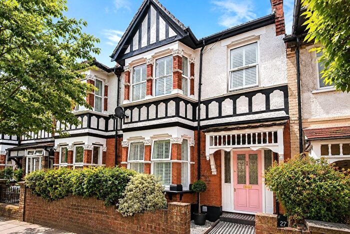 5 Bedroom Terraced House For Sale In Woodstock Road, Walthamstow, London, E17
