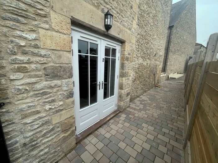 1 Bedroom Semi-Detached House To Rent In Shepton Mallet, BA4