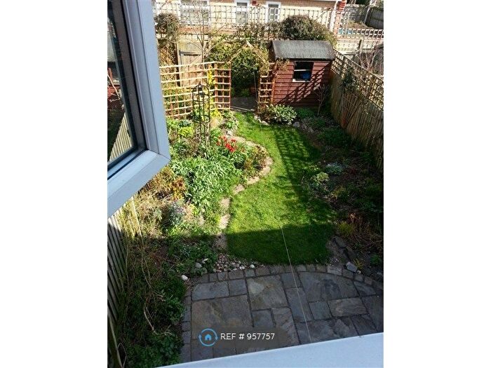 3 Bedroom Terraced House To Rent In Chartfield Road, Cambridge, CB1