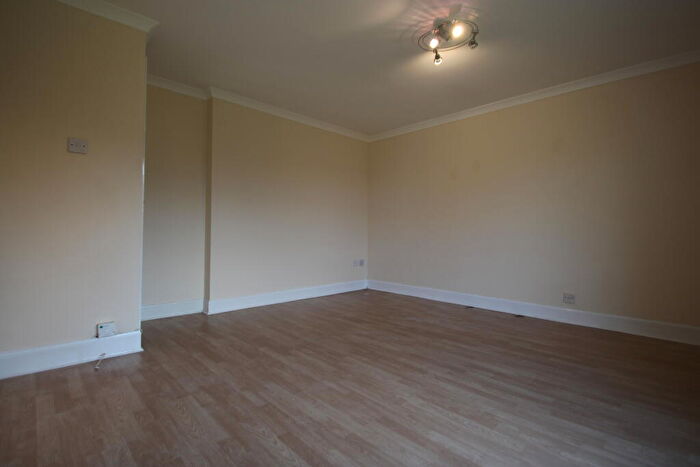 2 Bedroom Flat To Rent In Rowan Road, Cumbernauld, G67