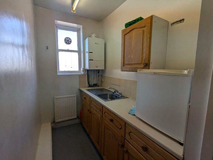 2 Bedroom House For Sale In High Street, Idle, Bradford, BD10